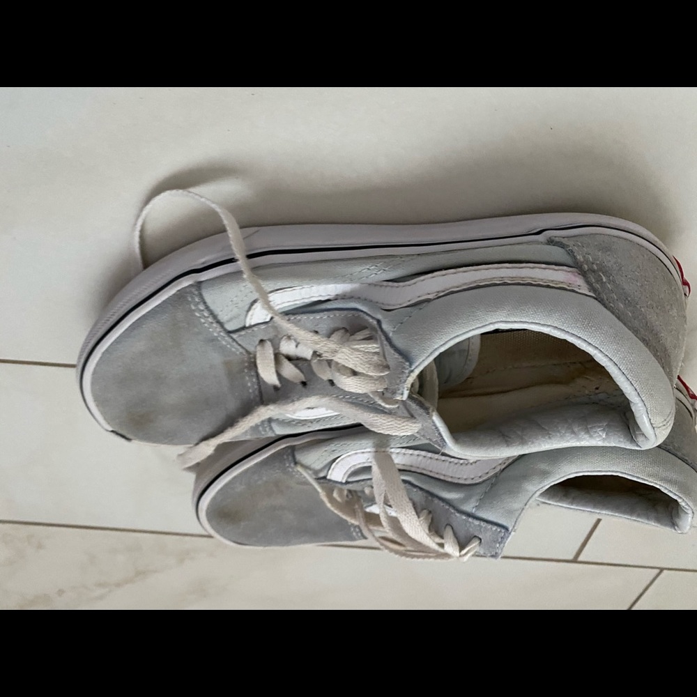 Vans - Picture 2 of 5